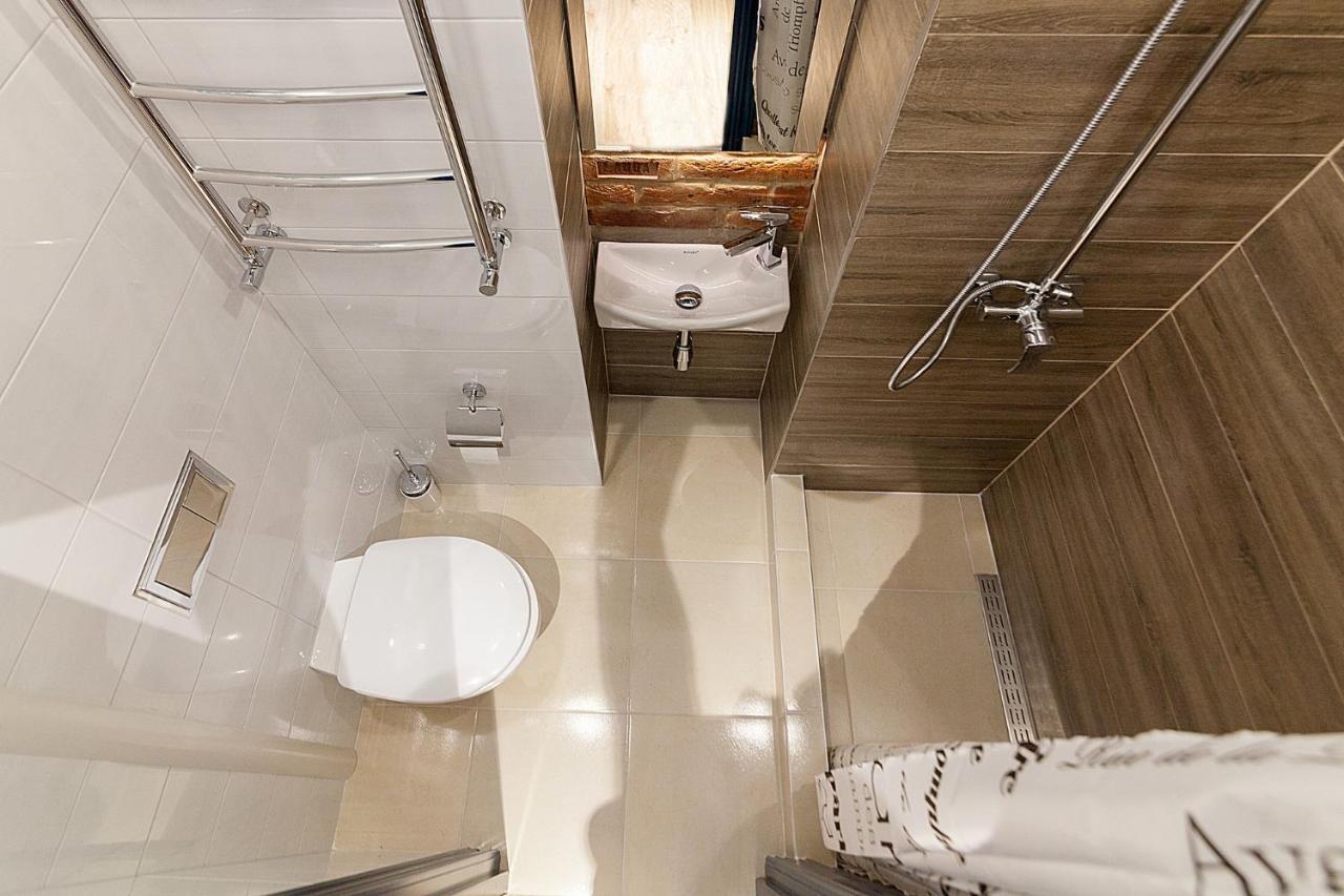 Leogrand Three Bedrooms Vip Apartments On Kniazia Romana 12 Liov Exterior foto