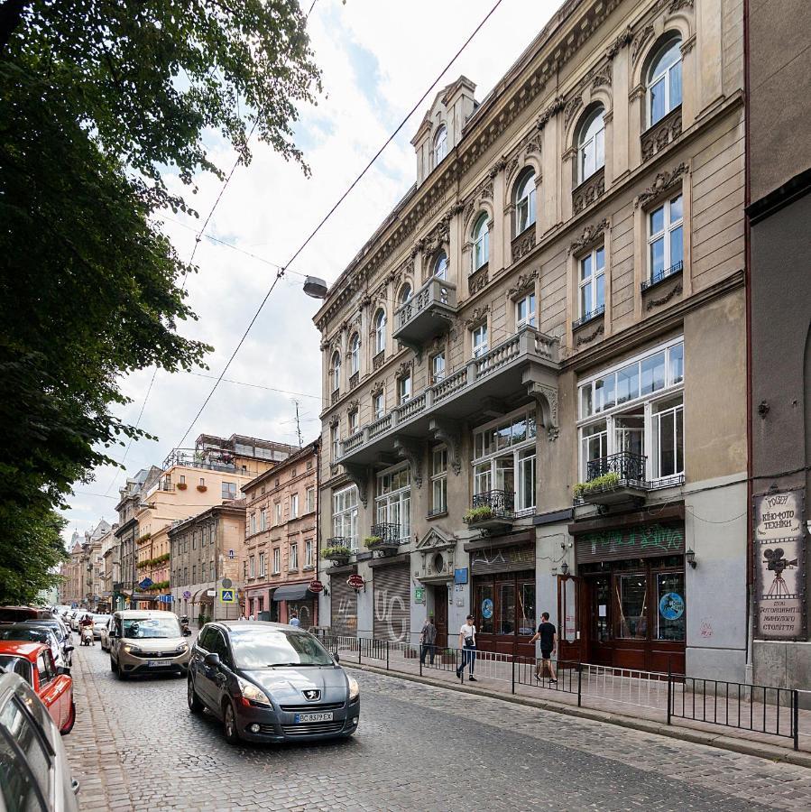 Leogrand Three Bedrooms Vip Apartments On Kniazia Romana 12 Liov Exterior foto
