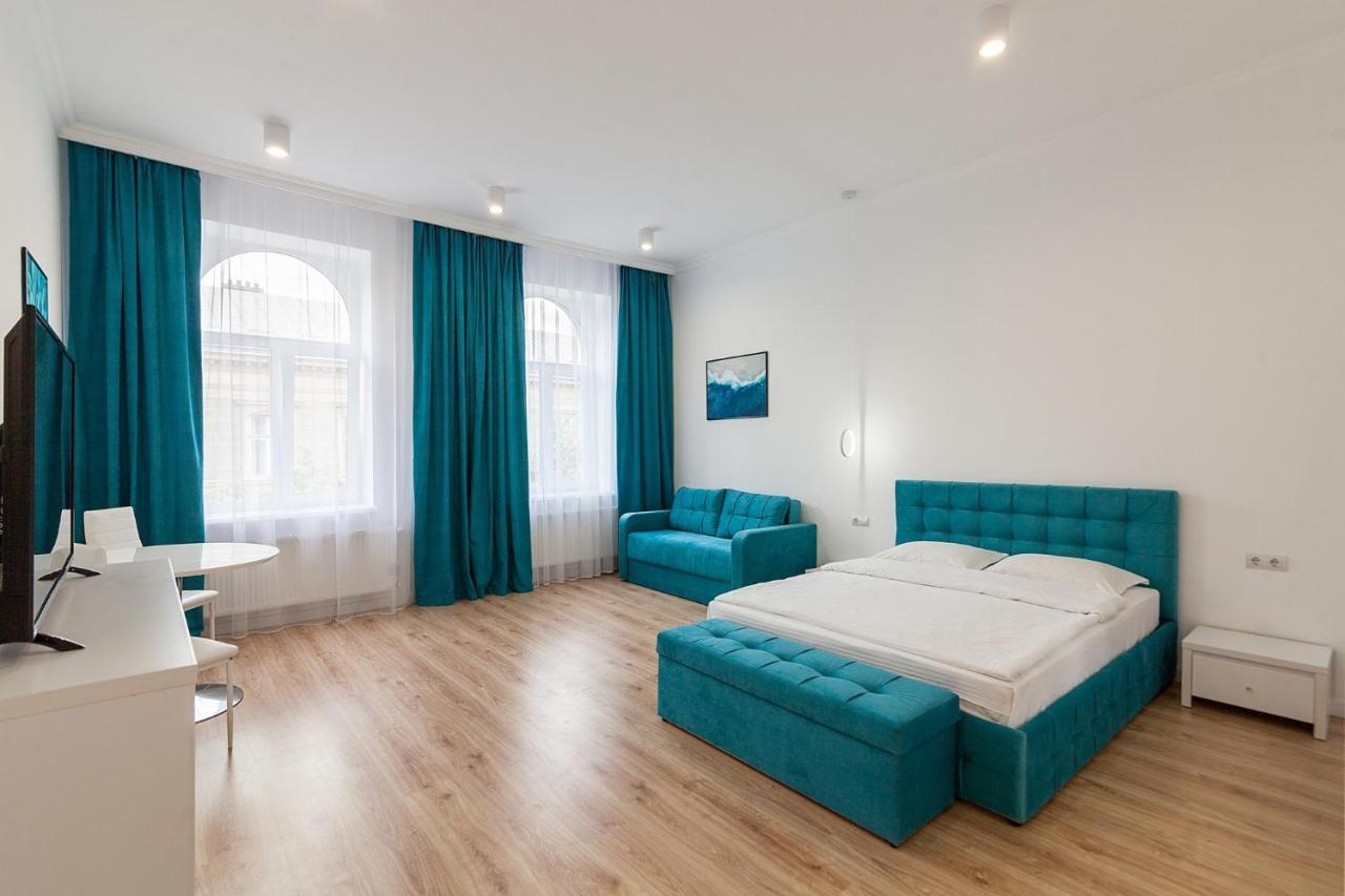 Leogrand Three Bedrooms Vip Apartments On Kniazia Romana 12 Liov Exterior foto
