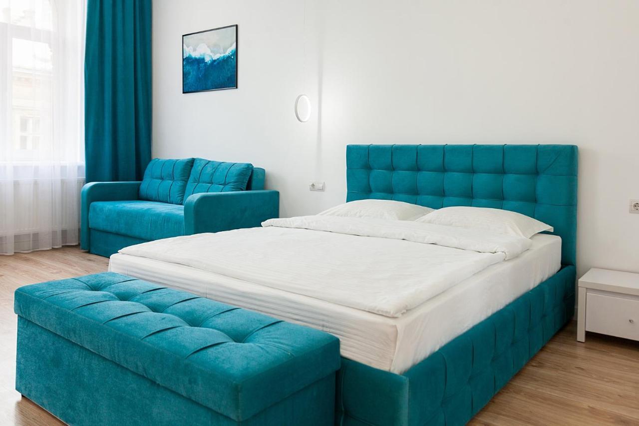 Leogrand Three Bedrooms Vip Apartments On Kniazia Romana 12 Liov Exterior foto